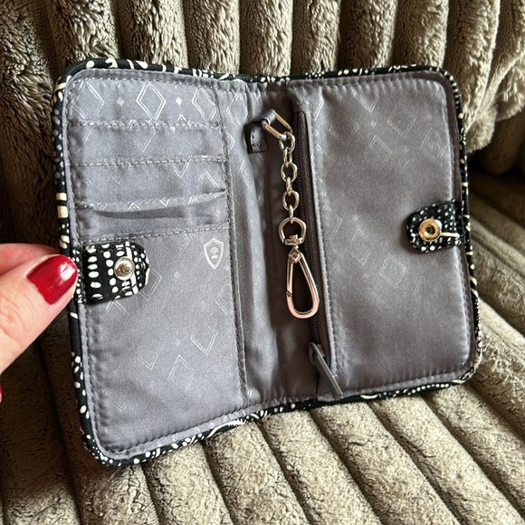 Vera Bradley Black and White Paisley Quilted Folding Wallet Bag Charm Key 🔑 Ring - Picture 5 of 14
